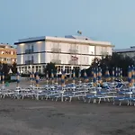Hotel Internazionale * Marotta