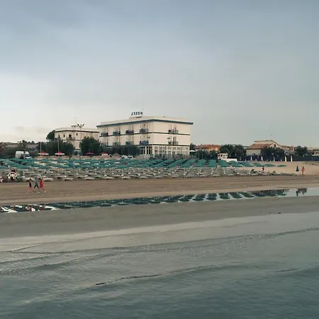 Internazionale Szálloda *